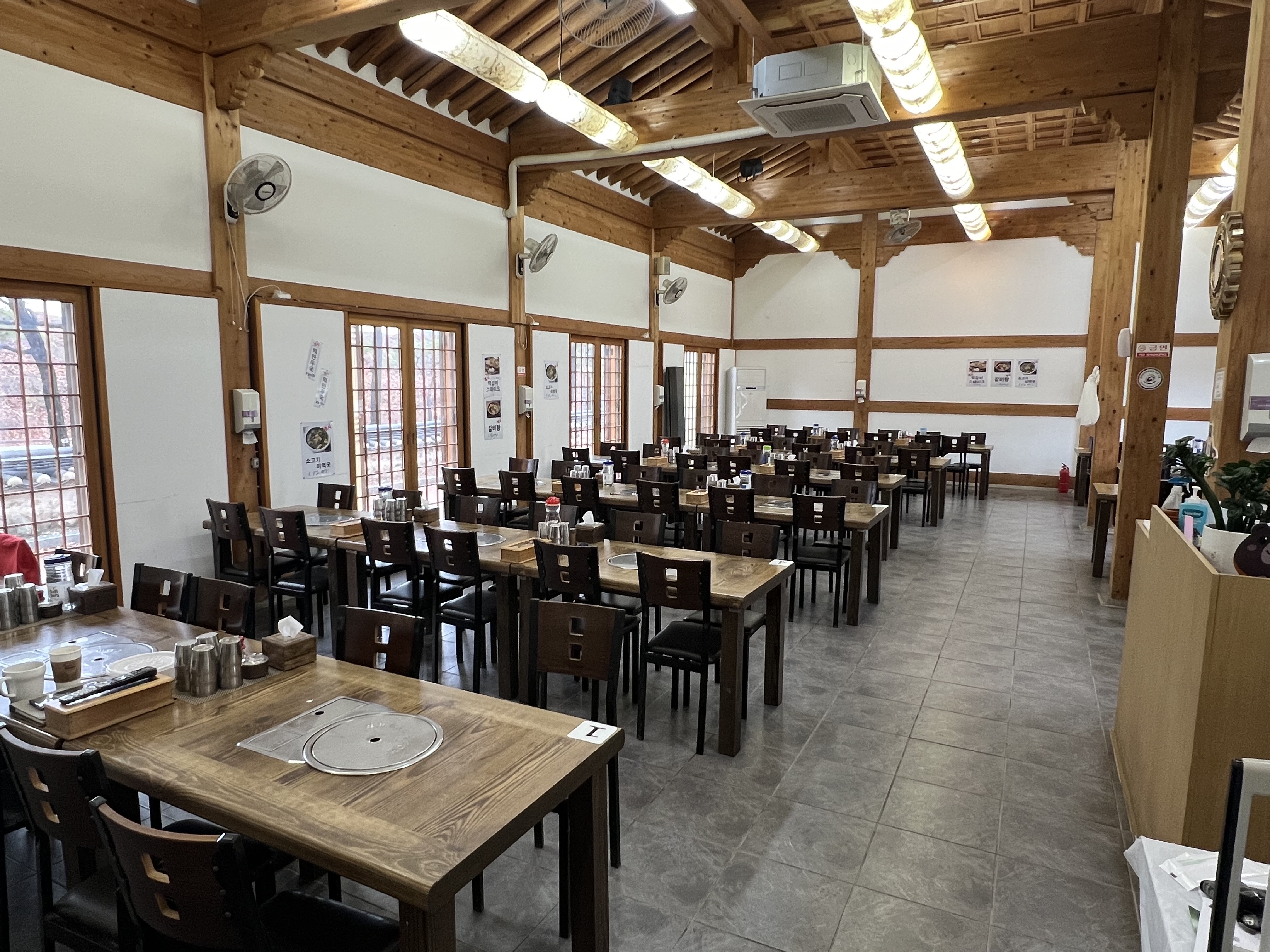 음식&middot;휴게시설31