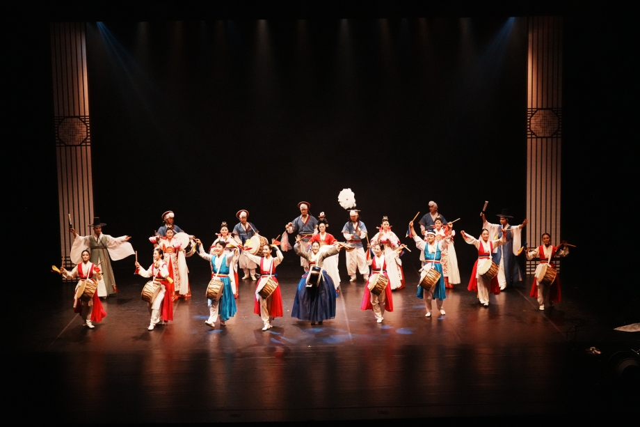 2022 춤추는나무 공연예술단 공연사진-공주문예회관