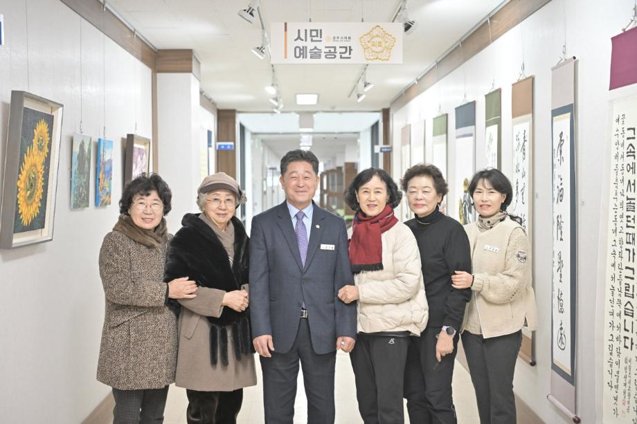 Resized_1704189678633-28